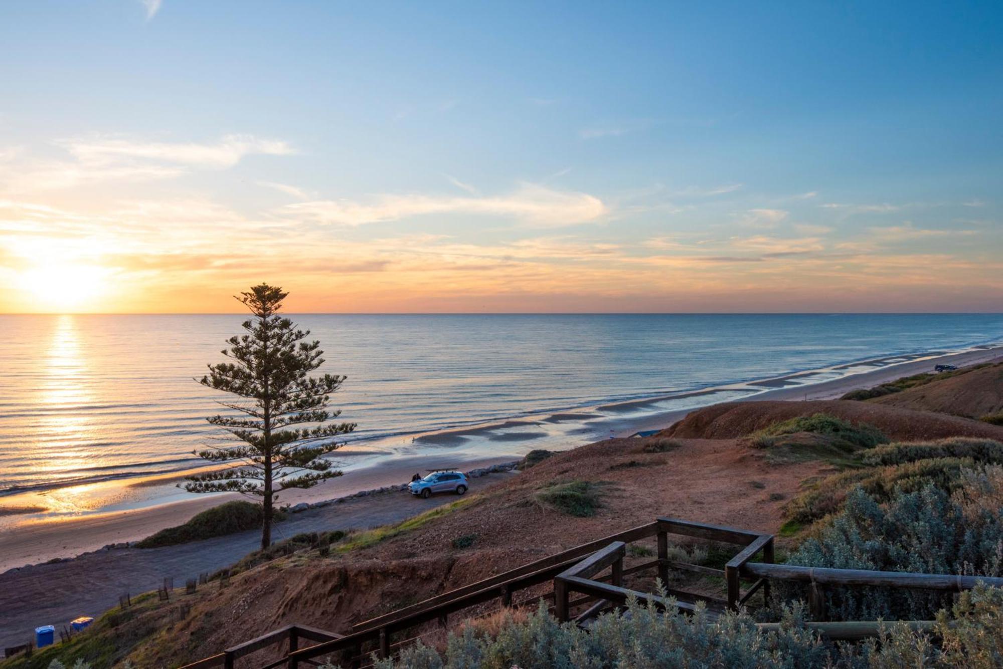 Sun & Surf Aldinga Beach Apartment エクステリア 写真